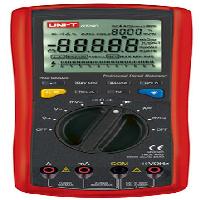 新型數(shù)字多用表UT70C